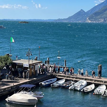 Charmante Apartament Lake Front Malcesine Eksteriør bilde