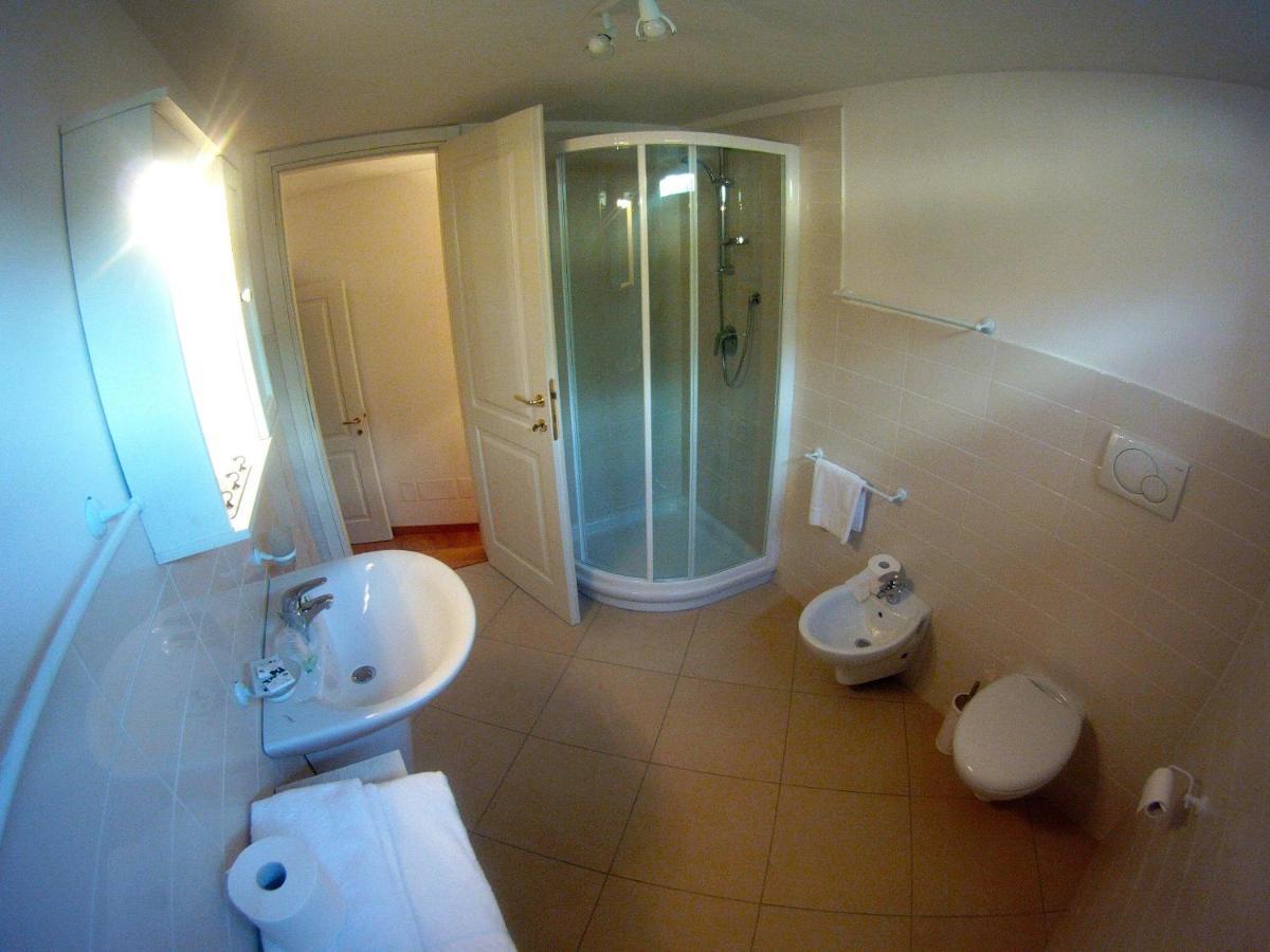 Charmante Apartament Lake Front Malcesine Eksteriør bilde