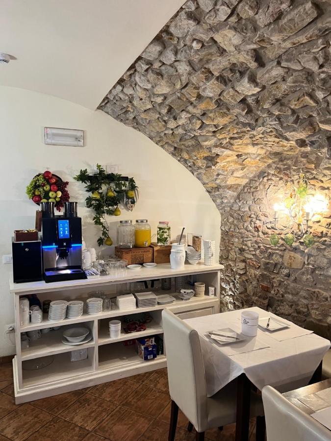Charmante Apartament Lake Front Malcesine Eksteriør bilde